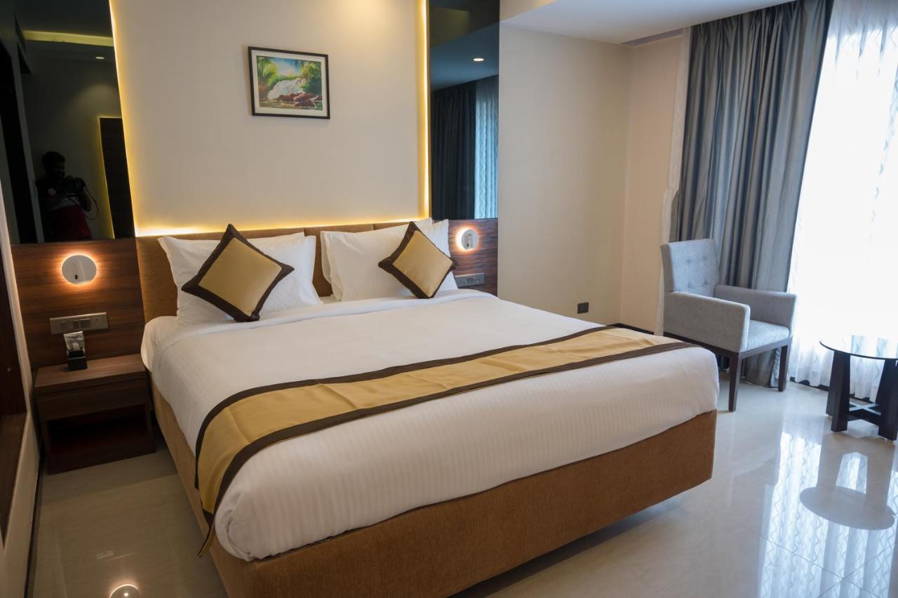 فندق Golden Retreat Baharampur المظهر الخارجي الصورة