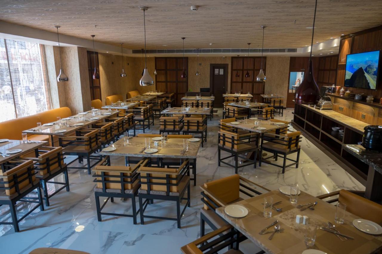 فندق Golden Retreat Baharampur المظهر الخارجي الصورة