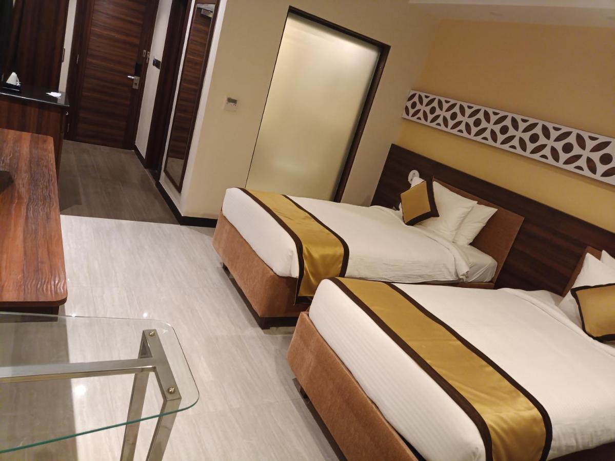 فندق Golden Retreat Baharampur المظهر الخارجي الصورة
