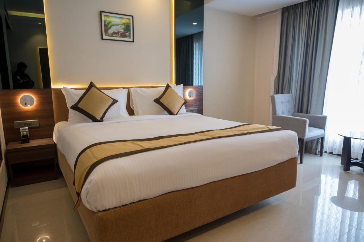 فندق Golden Retreat Baharampur المظهر الخارجي الصورة