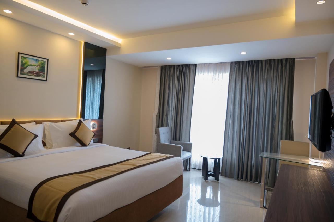 فندق Golden Retreat Baharampur المظهر الخارجي الصورة