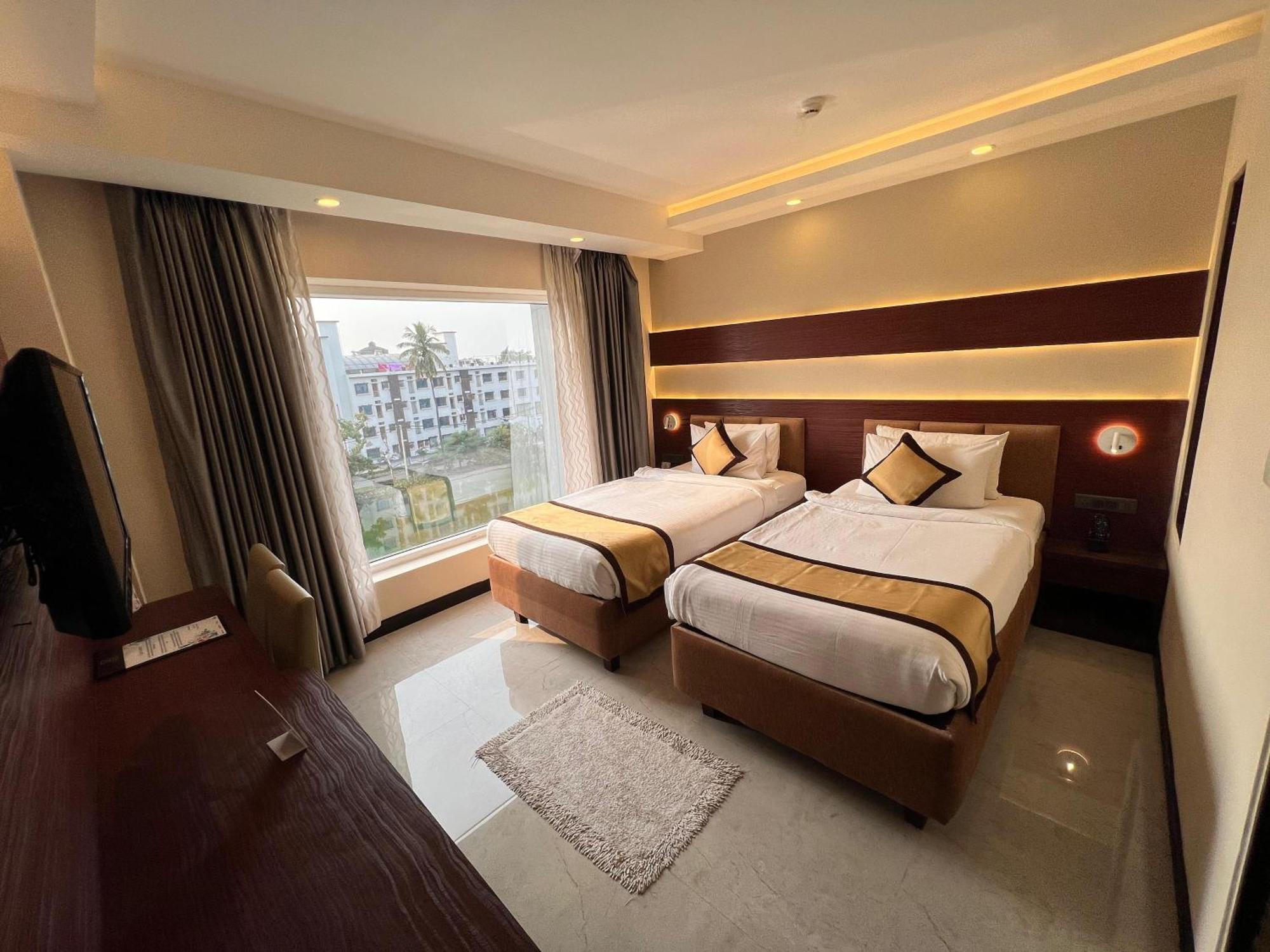 فندق Golden Retreat Baharampur المظهر الخارجي الصورة