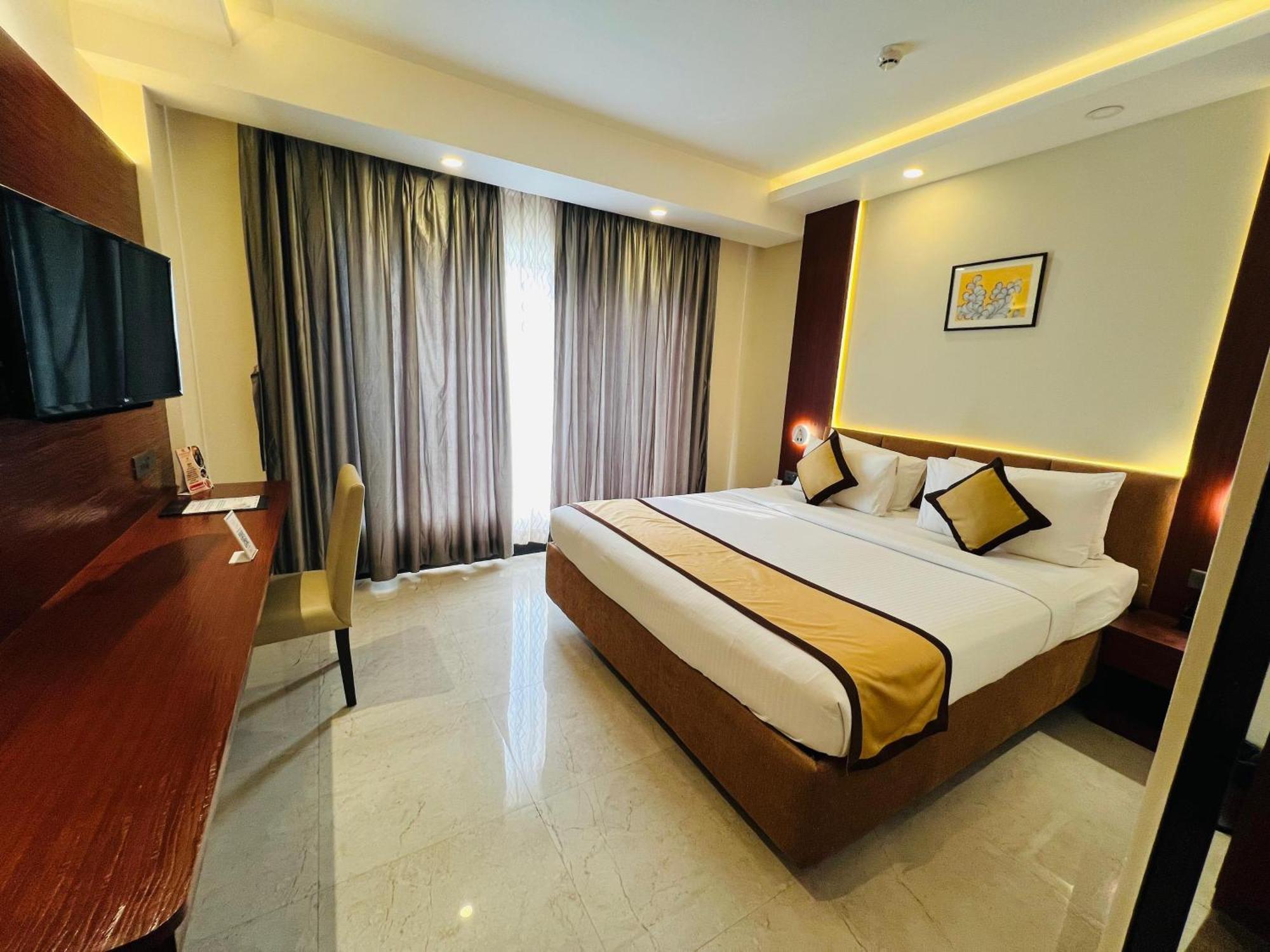 فندق Golden Retreat Baharampur المظهر الخارجي الصورة