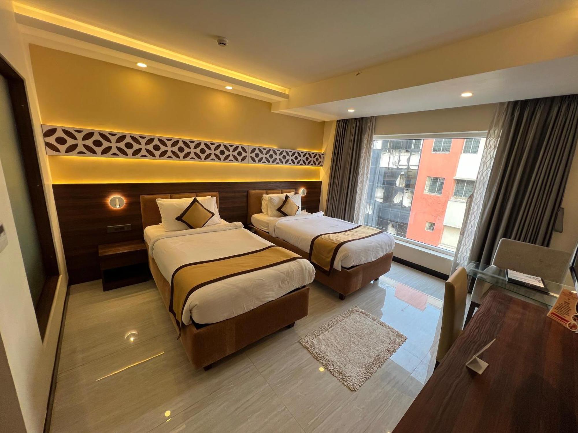فندق Golden Retreat Baharampur المظهر الخارجي الصورة