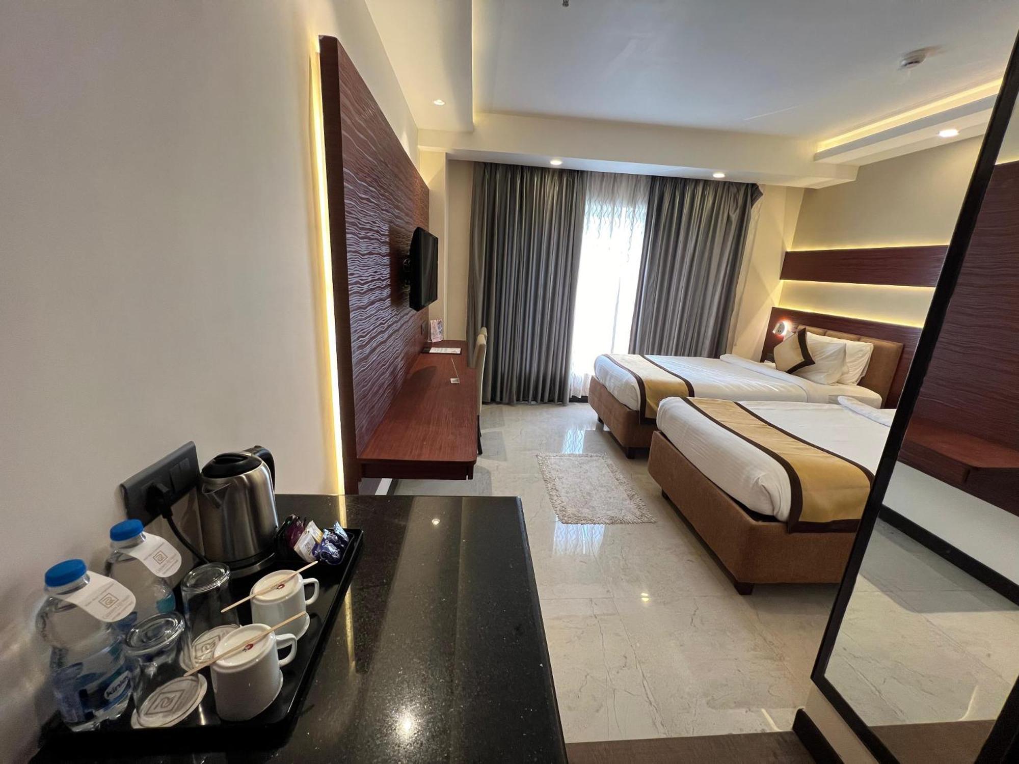 فندق Golden Retreat Baharampur المظهر الخارجي الصورة