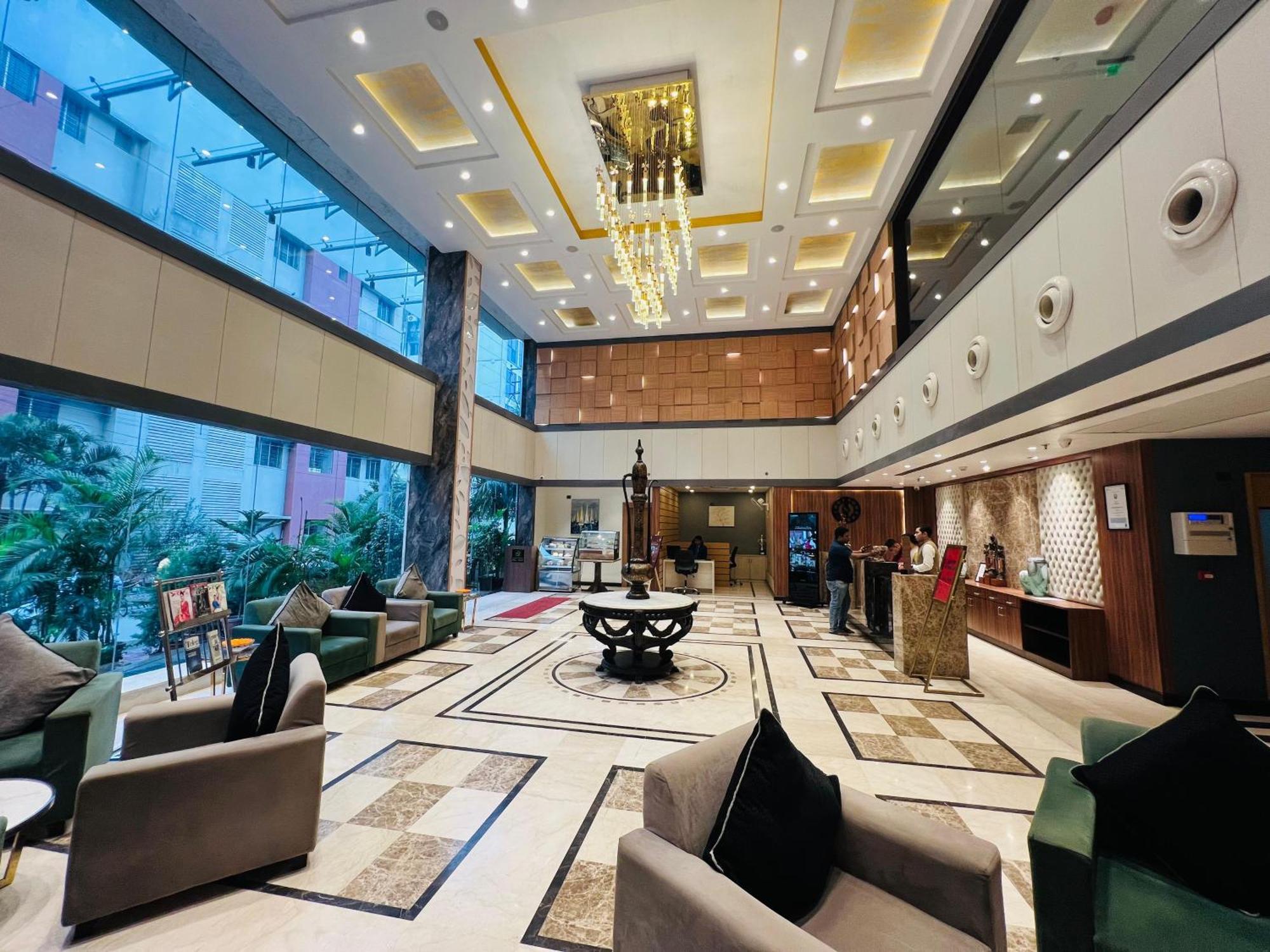 فندق Golden Retreat Baharampur المظهر الخارجي الصورة